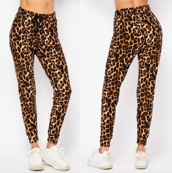 Amazing Buttery soft milk silk leopard casual womens Fall day joggers - Picture 3 of 4